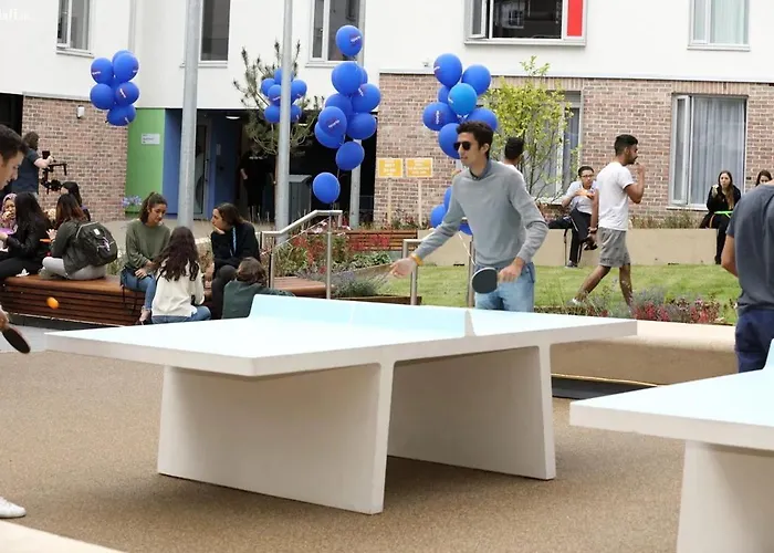 Modern Single En-suite Bedrooms In 5 Bedroom Apartments, City Centre - Dorset Point Aparthotel *