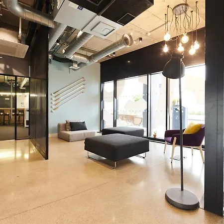 Modern Single En-suite Bedrooms In 5 Bedroom Apartments, City Centre - Dorset Point